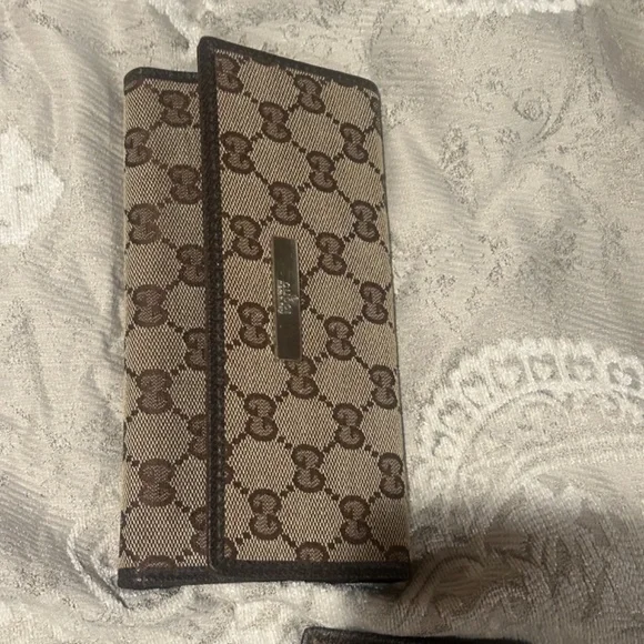 Gucci GG Canvas Tote Bag - Picture 6 of 12